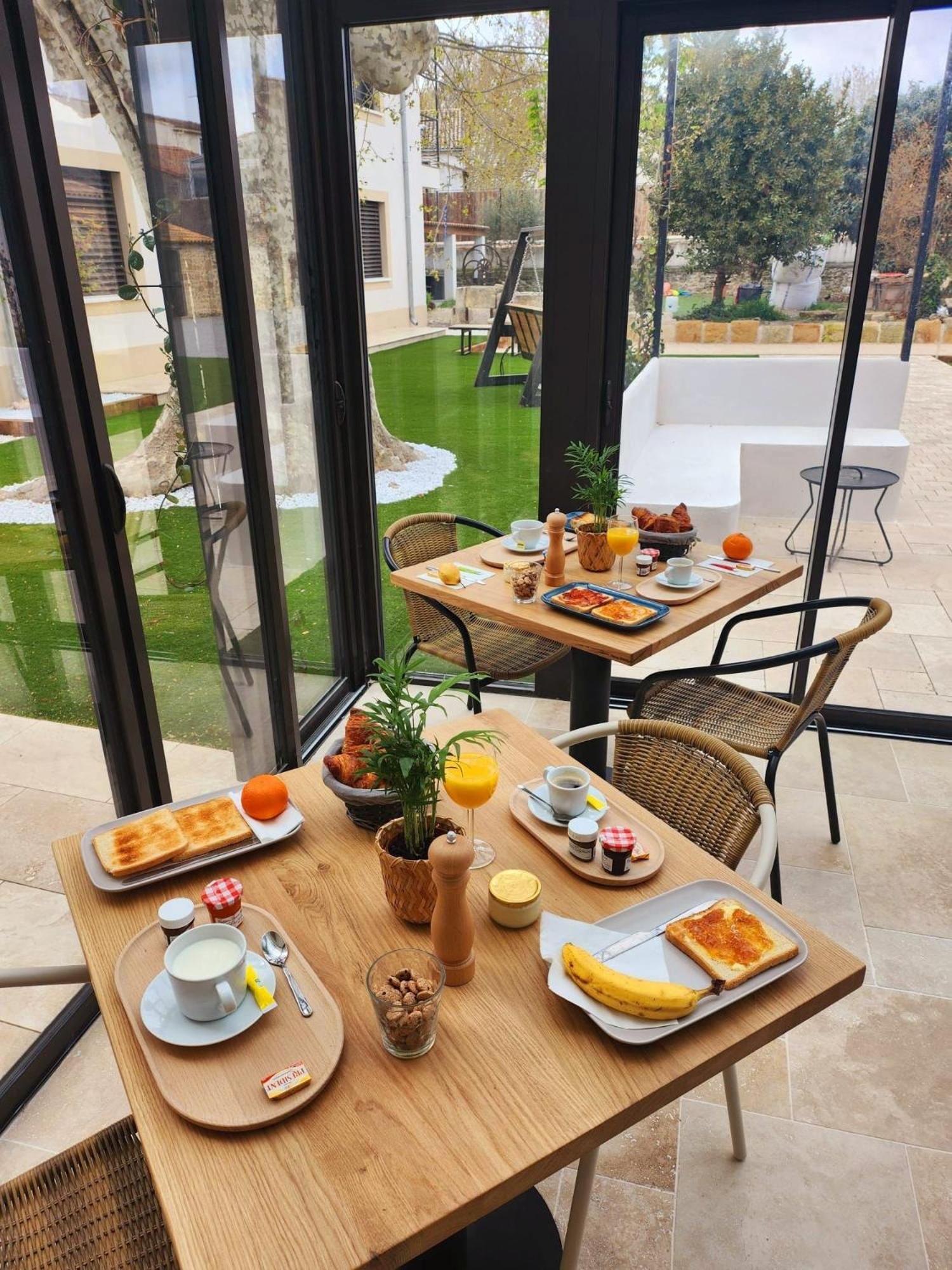 Les Marronniers Bed & Breakfast Lavérune Екстериор снимка