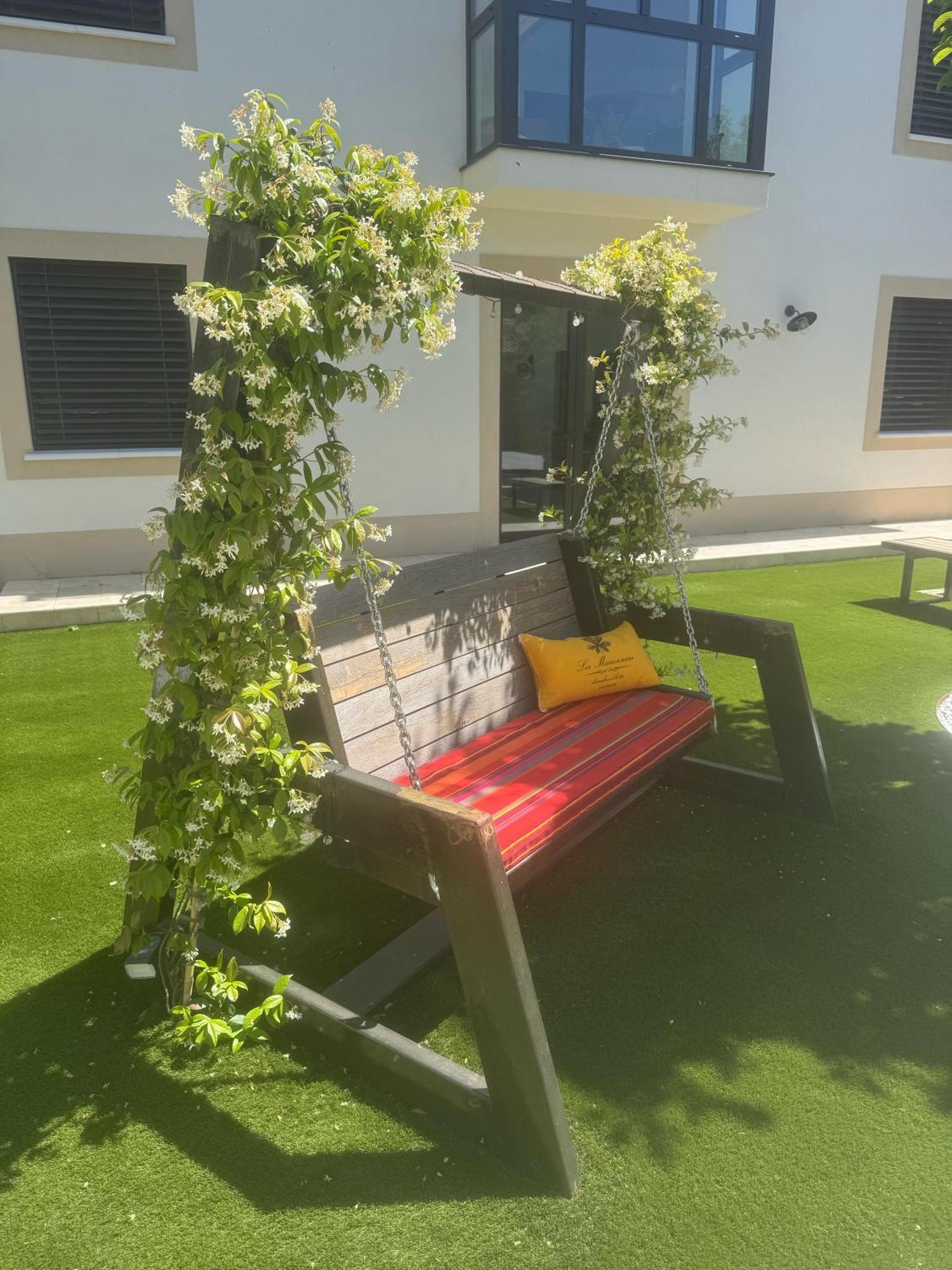 Les Marronniers Bed & Breakfast Lavérune Екстериор снимка